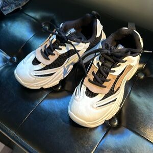 Women sneakers  dream pairs, elevated sneakers in beautiful, neutral palette.